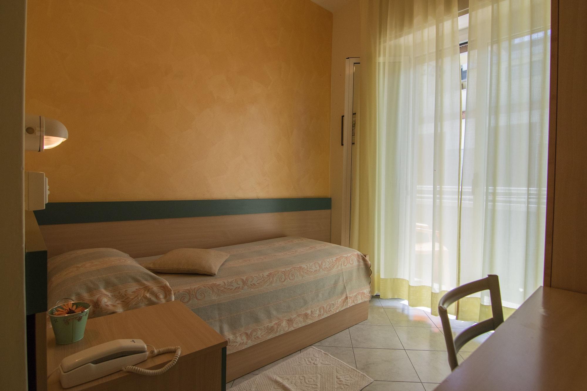 Hotel Solidea Rimini Exterior foto