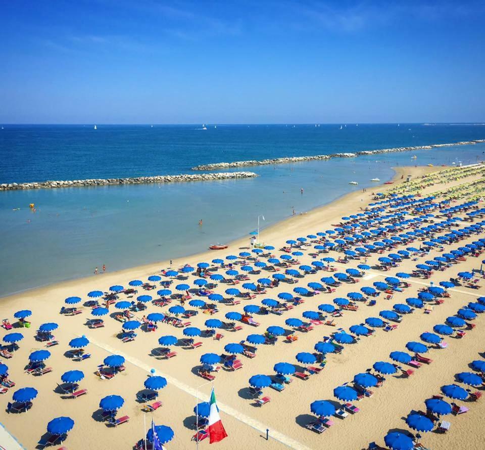 Hotel Solidea Rimini Exterior foto